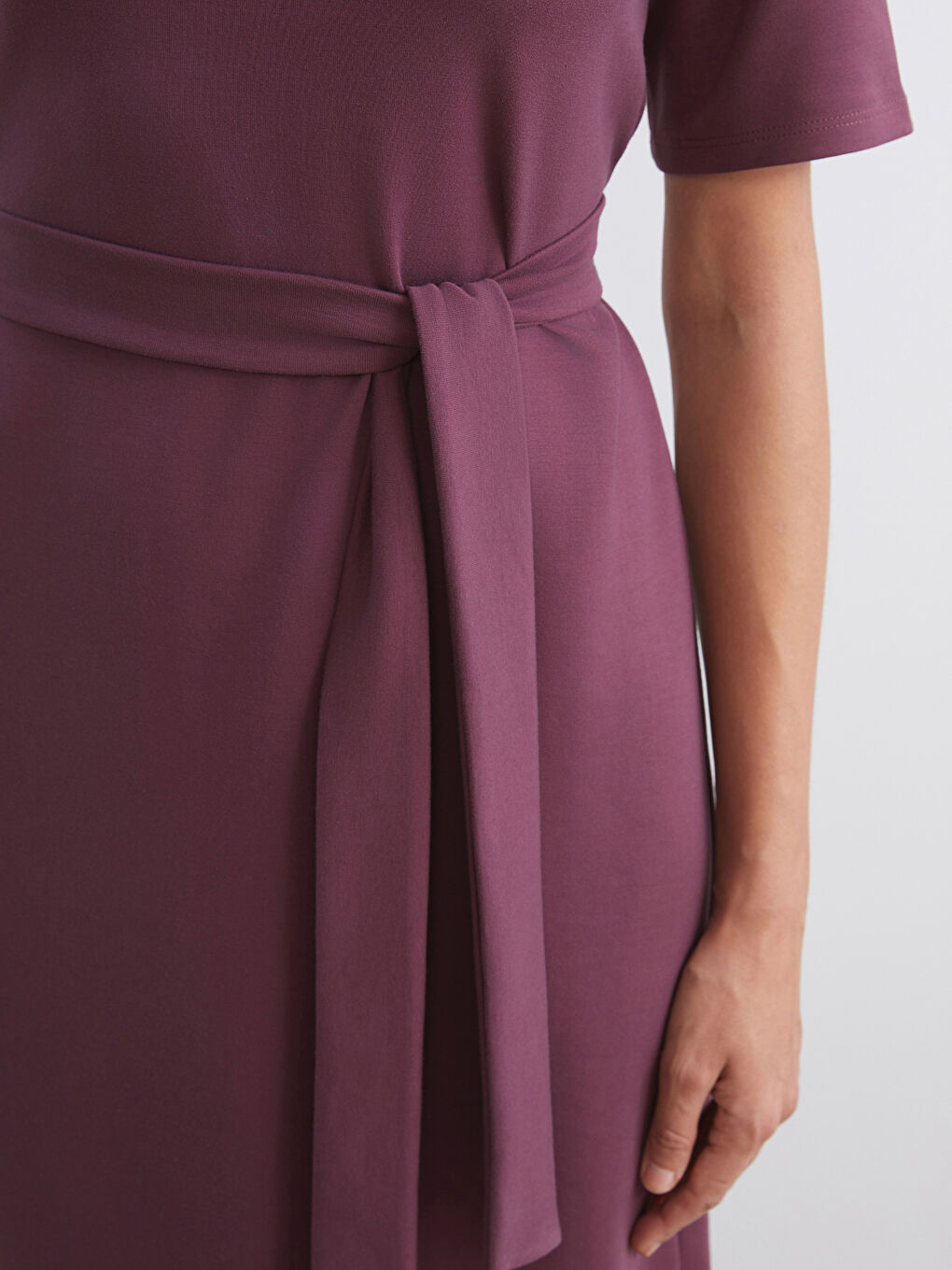 Bordo Bisiklet Yaka Kuşaklı Elbise-2