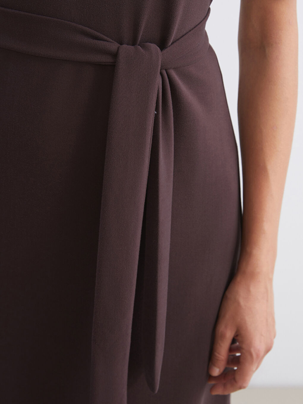 Kahverengi Bisiklet Yaka Kuşaklı Elbise-2