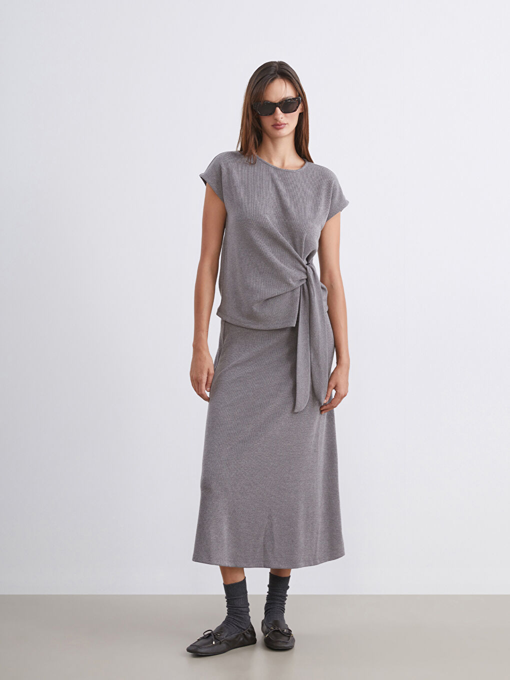 Gri Bisiklet Yaka Büzgülü Bluz-1