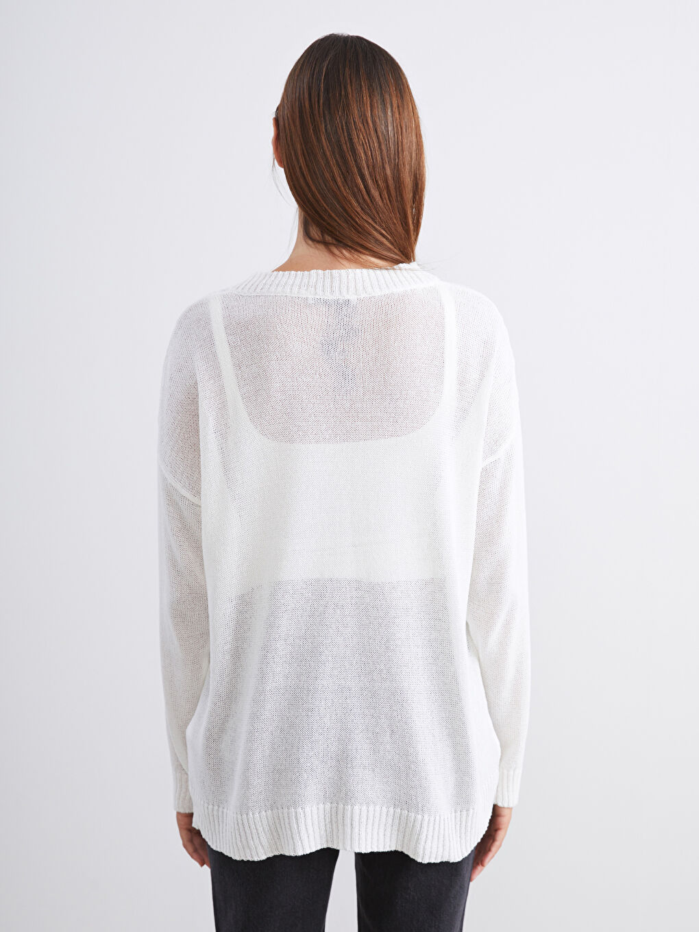 Ekru V Yaka Oversize Kadın Triko Kazak-3