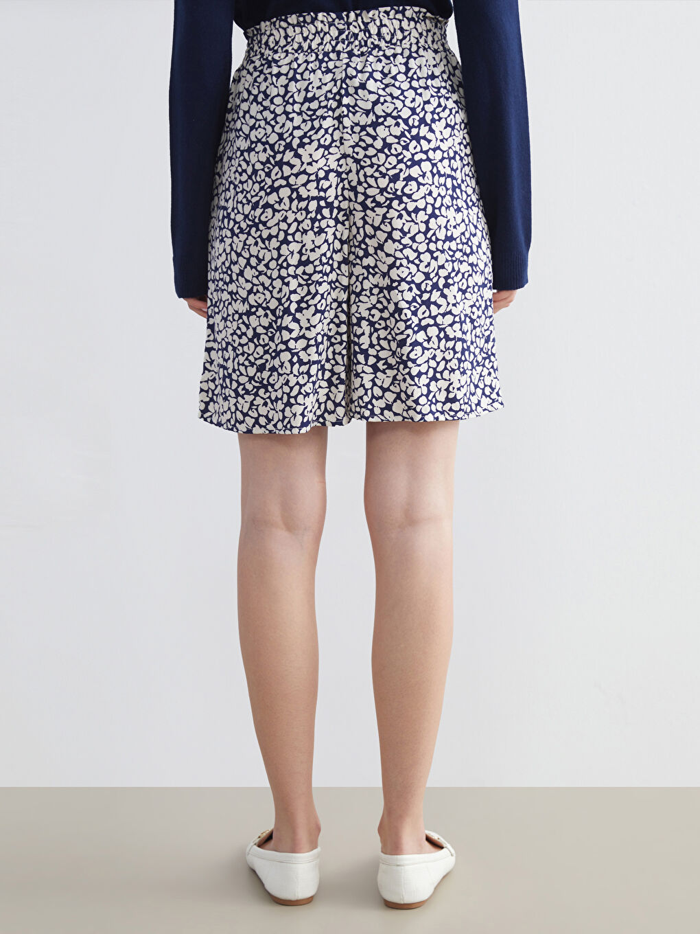 Lacivert Beli Lastikli Desenli Kadın Şort-3