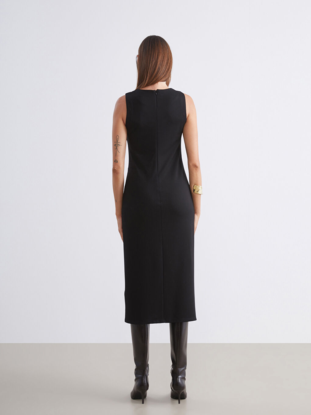 Siyah Bisiklet Yaka Kolsuz Elbise-3