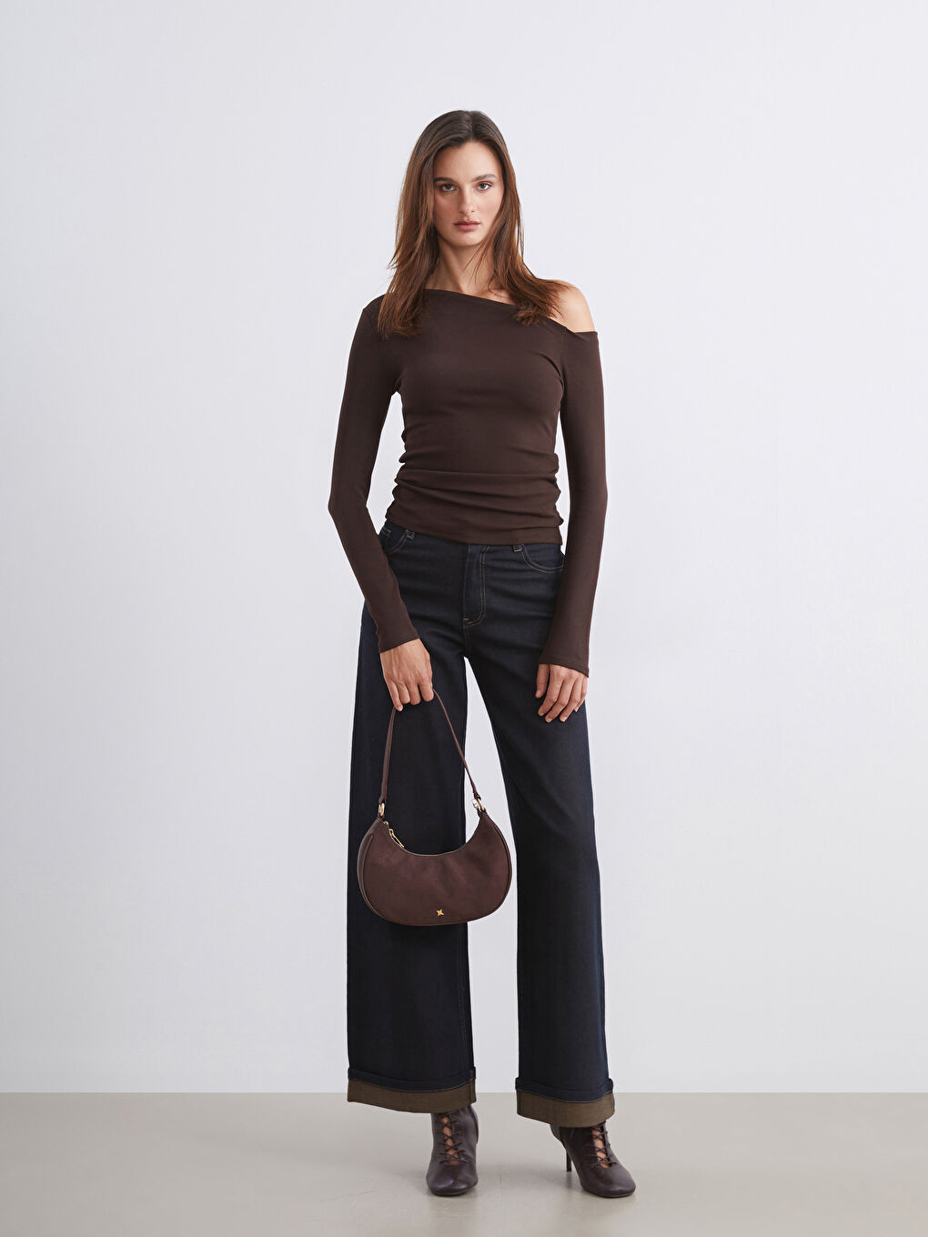 Kahverengi Süet Görünümlü Kadın Kol Çantası-1