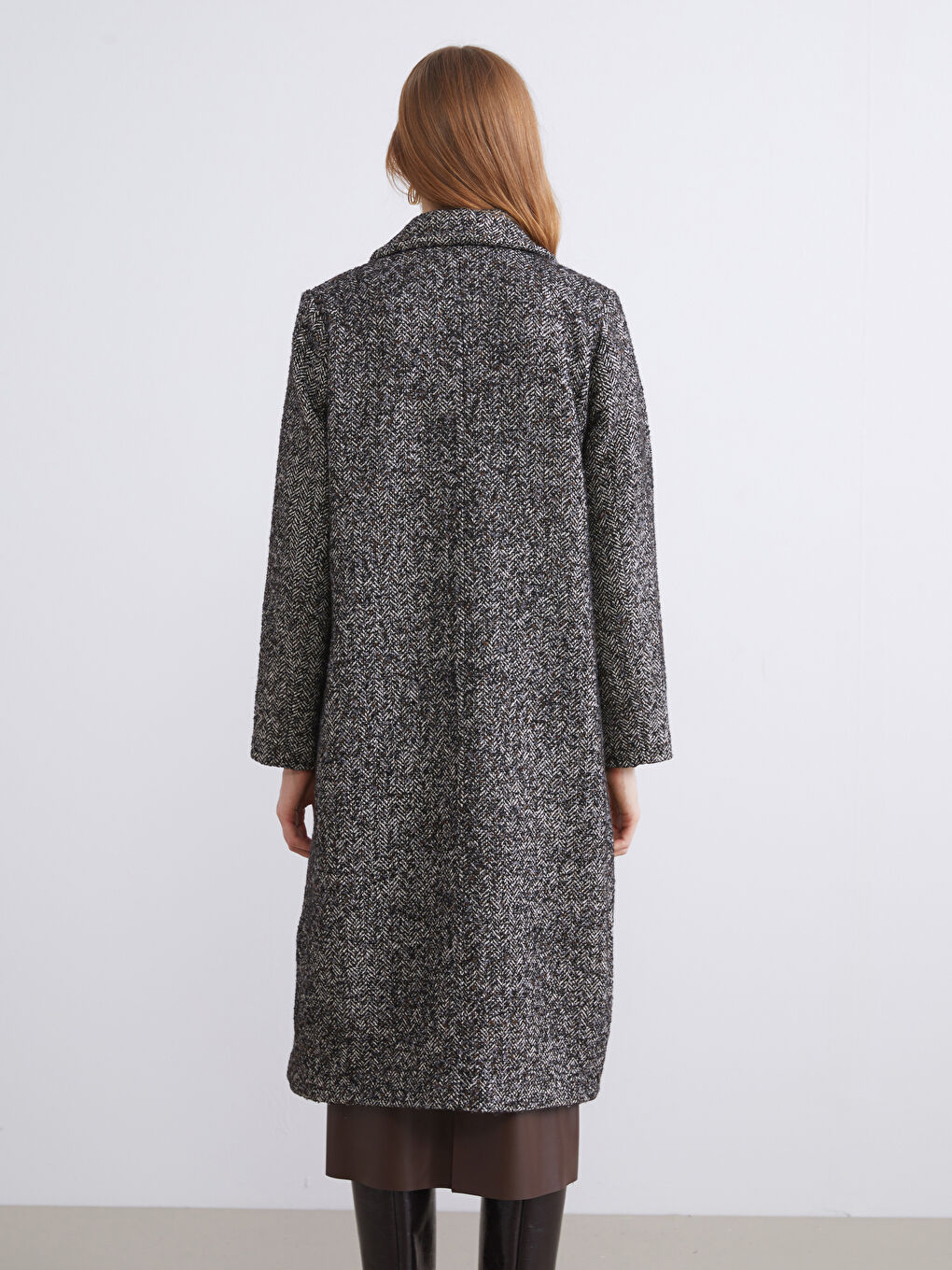 Siyah Ceket Yaka Balıksırtı Desenli Kadın Kaşe Kaban-4