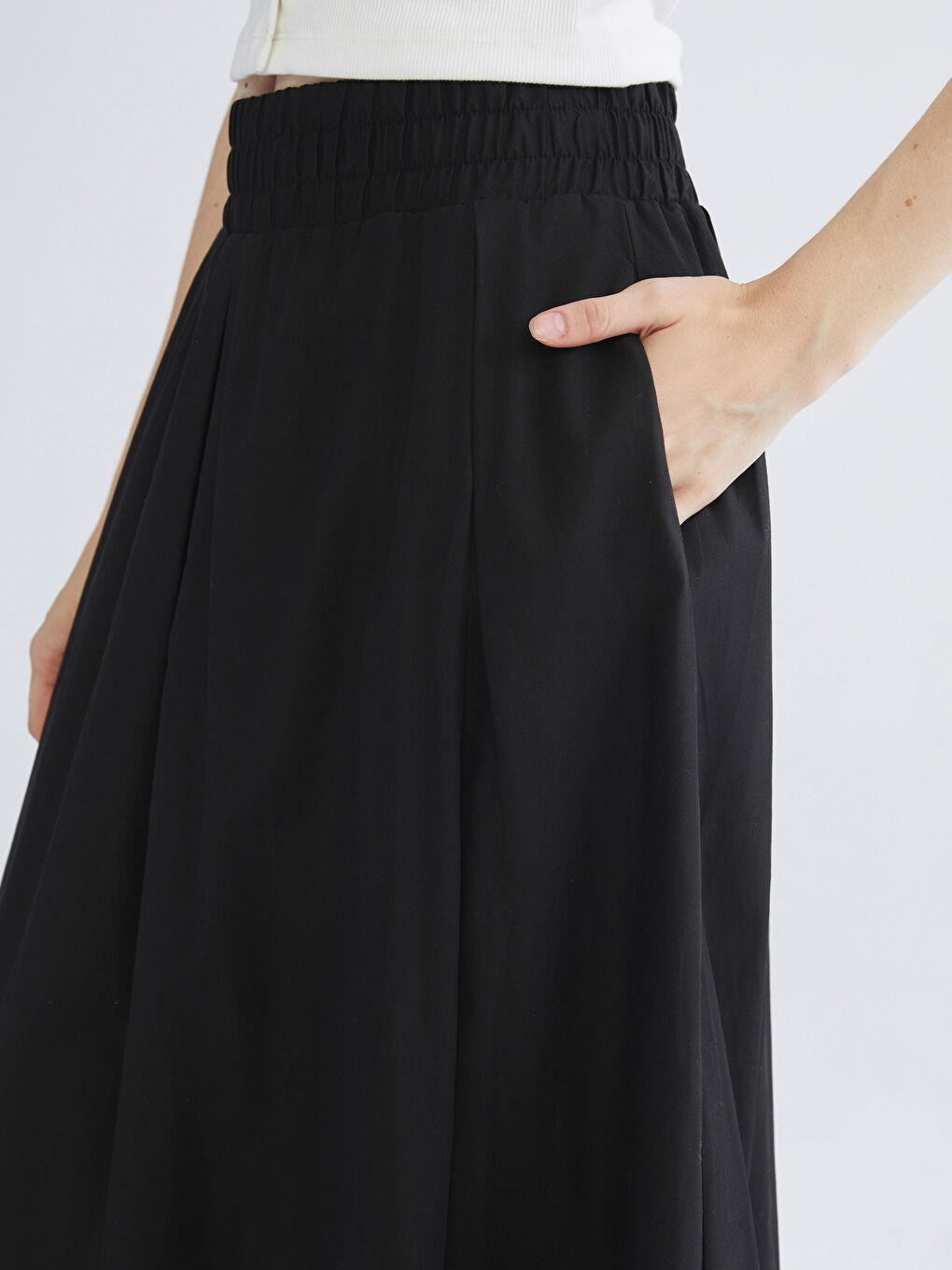 Siyah Beli Lastikli Poplin Kloş Etek-2