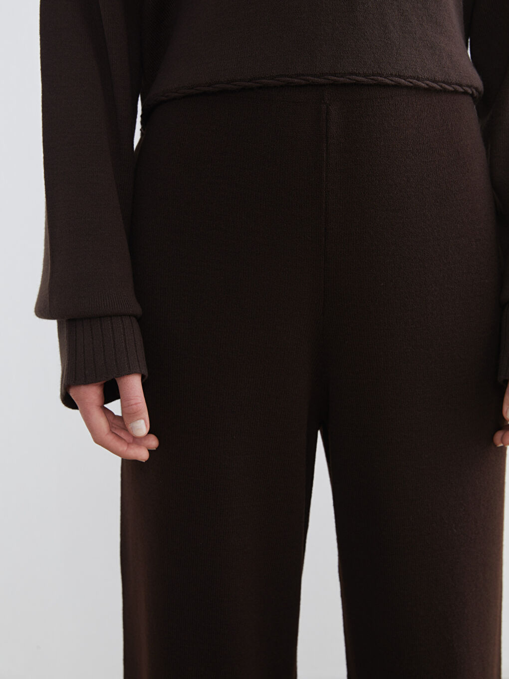 Kahverengi Beli Lastikli Geniş Paça Kadın Triko Pantolon-2