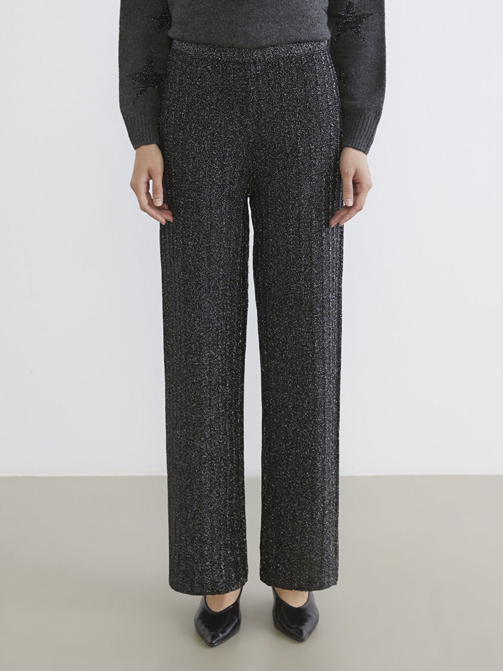 Siyah Beli Lastikli Parlak Görünümlü Kadın Triko Pantolon-1