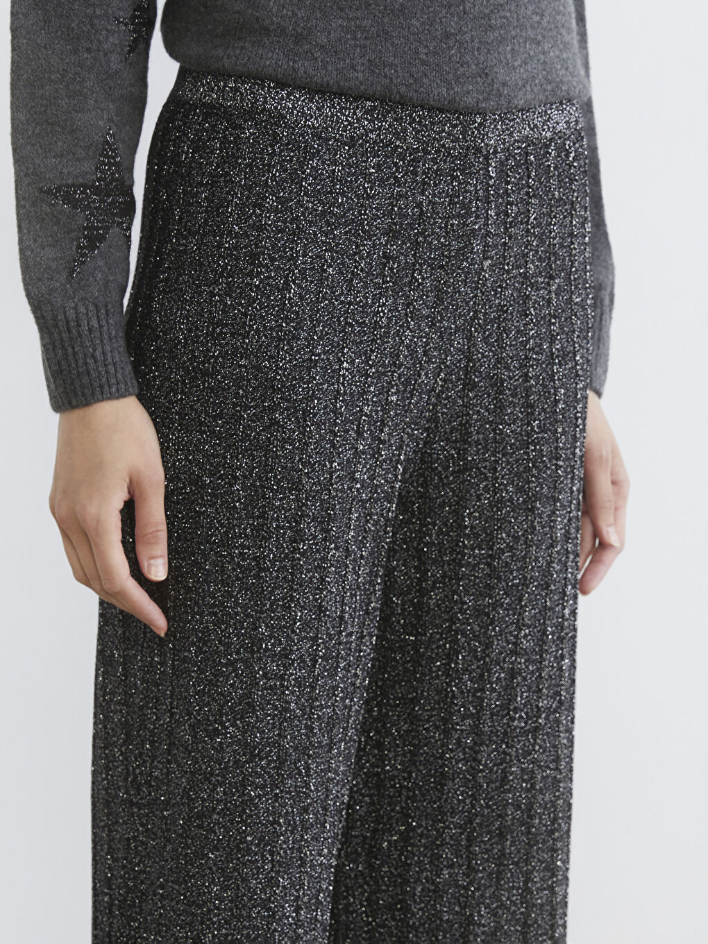 Siyah Beli Lastikli Parlak Görünümlü Kadın Triko Pantolon-2