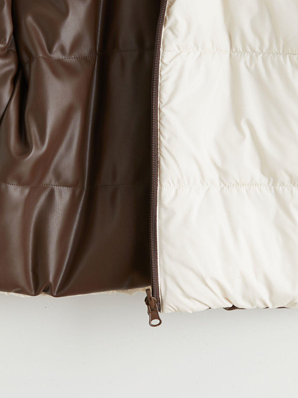 Ekru Deri Görünümlü Kız Çocuk Çift Taraflı Mont-3