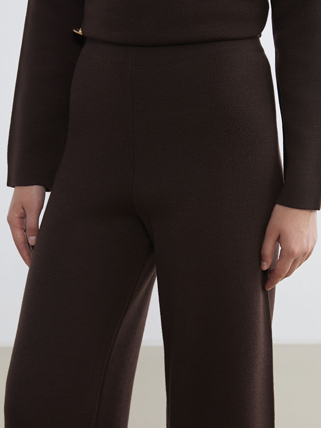 Kahverengi Beli Lastikli Geniş Paça Kadın Triko Pantolon-2