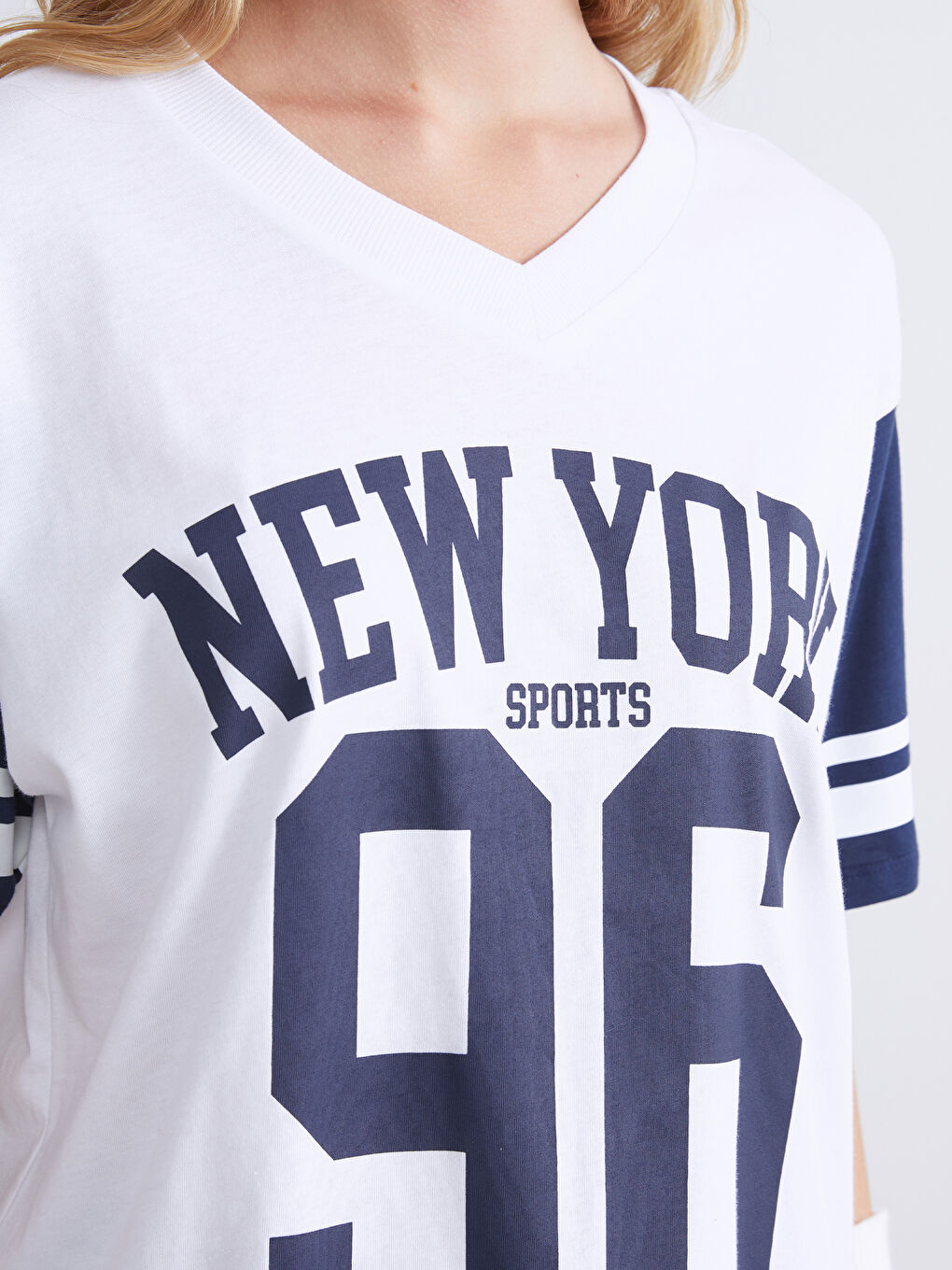 Lacivert V Yaka New York Baskılı Oversize Kadın Tişört-2