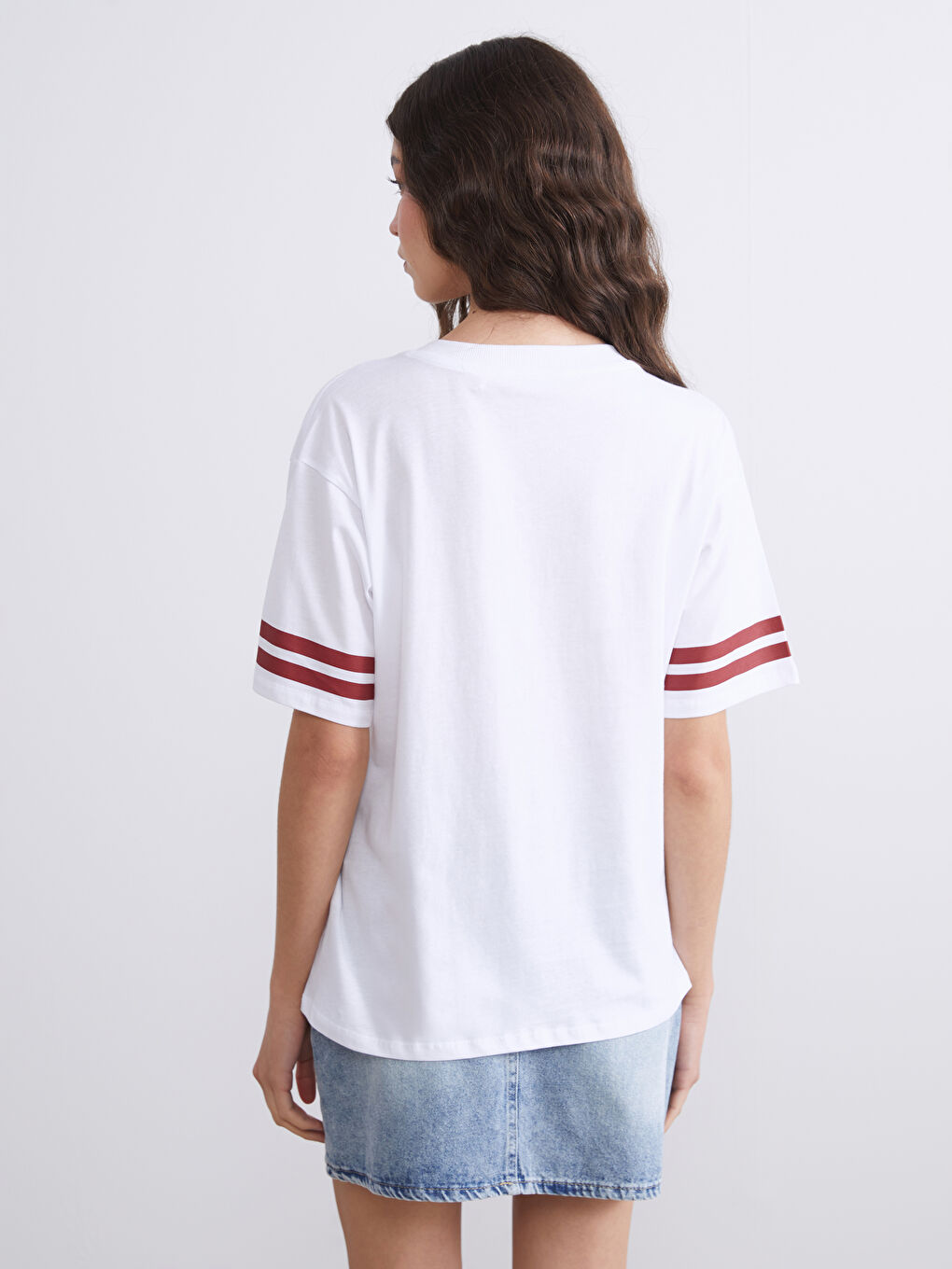 Bordo V Yaka New York Baskılı Oversize Kadın Tişört-3