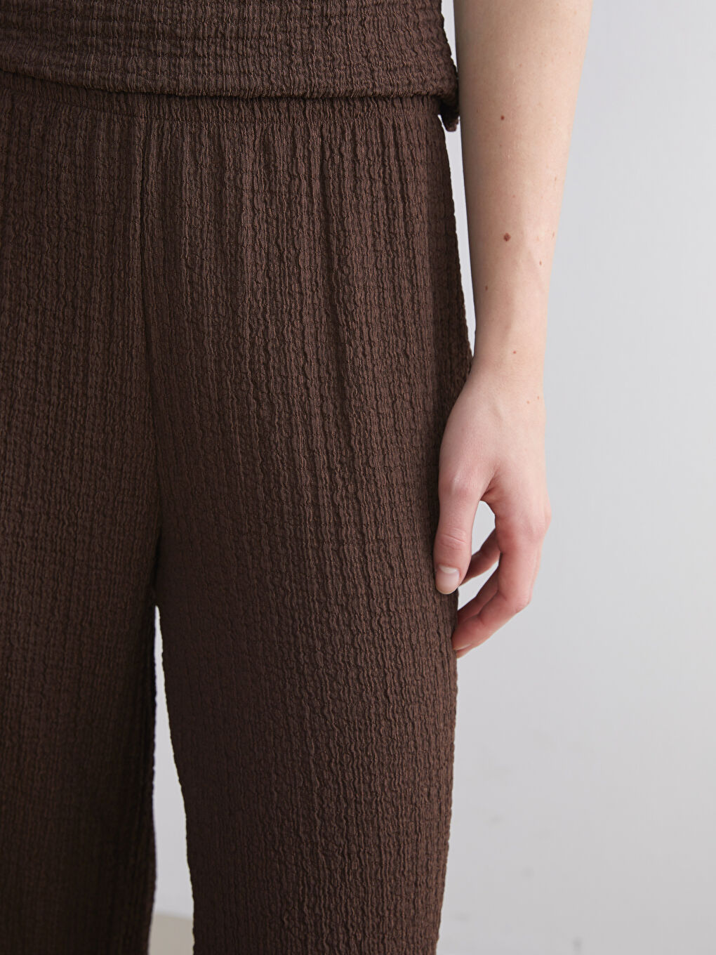 Elasticated Waist Textured Women's Trousers-2