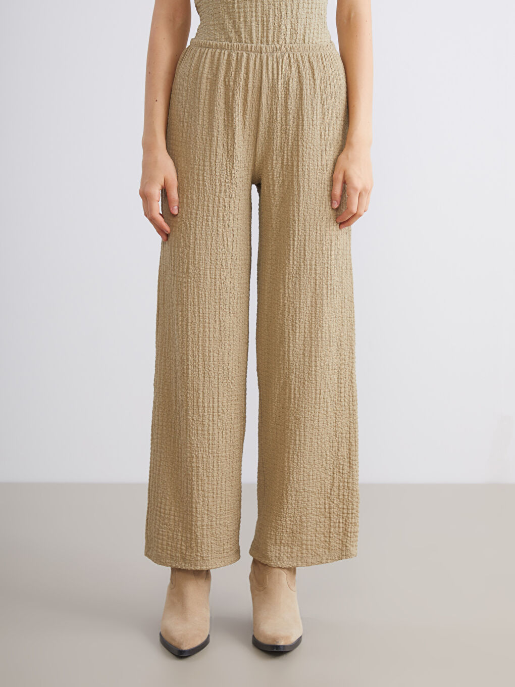 Haki Beli Lastikli Dokulu Kadın Pantolon-1