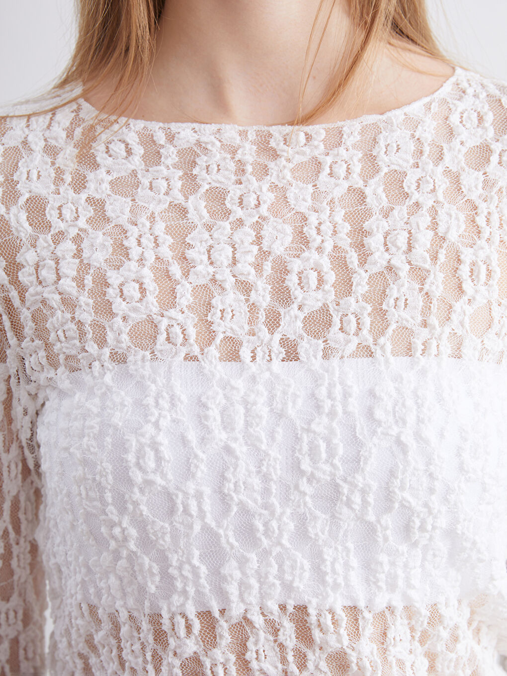 Ekru Kayık Yaka Dantelli Bluz-2