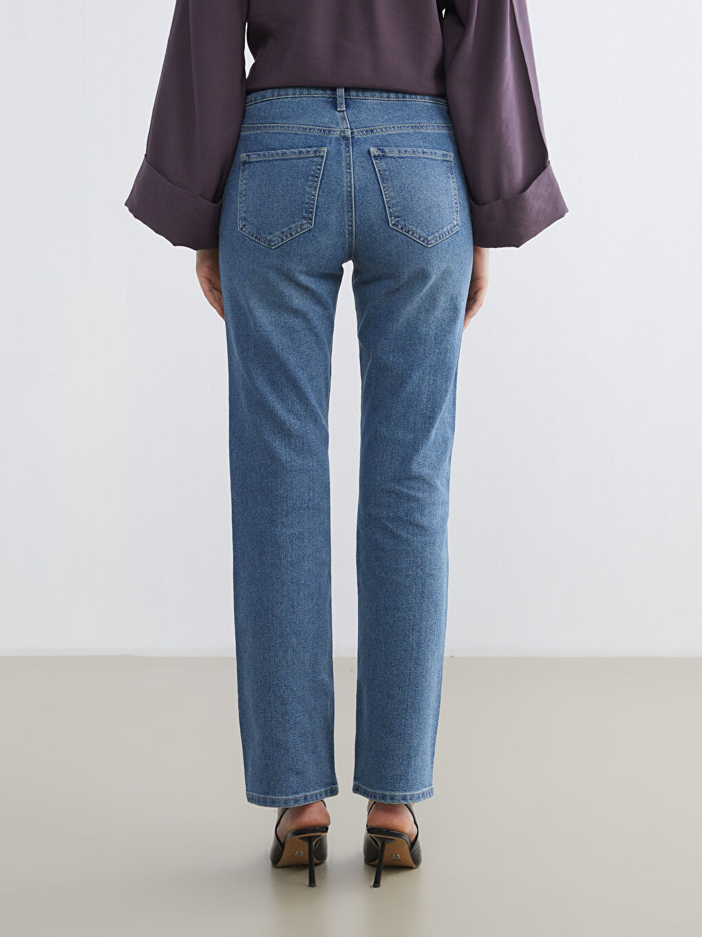 İndigo Straight Fit Kadın Jean Pantolon-3