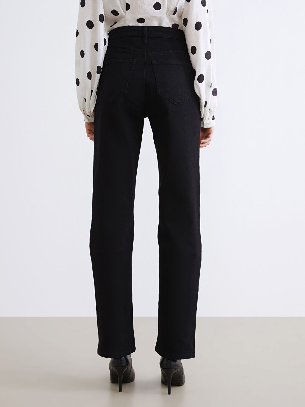 Siyah Straight Fit Kadın Jean Pantolon-3