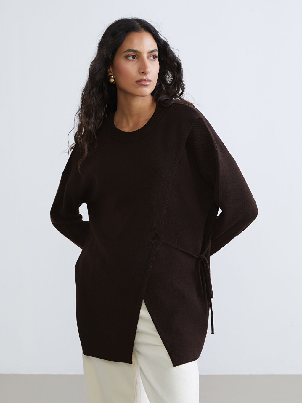 Kahverengi Bisiklet Yaka Bağlama Detaylı Kadın Triko Tunik