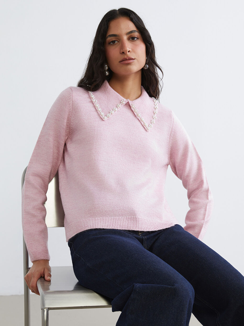 Pembe Bebe Yaka Boncuk İşlemeli Kadın Triko Kazak