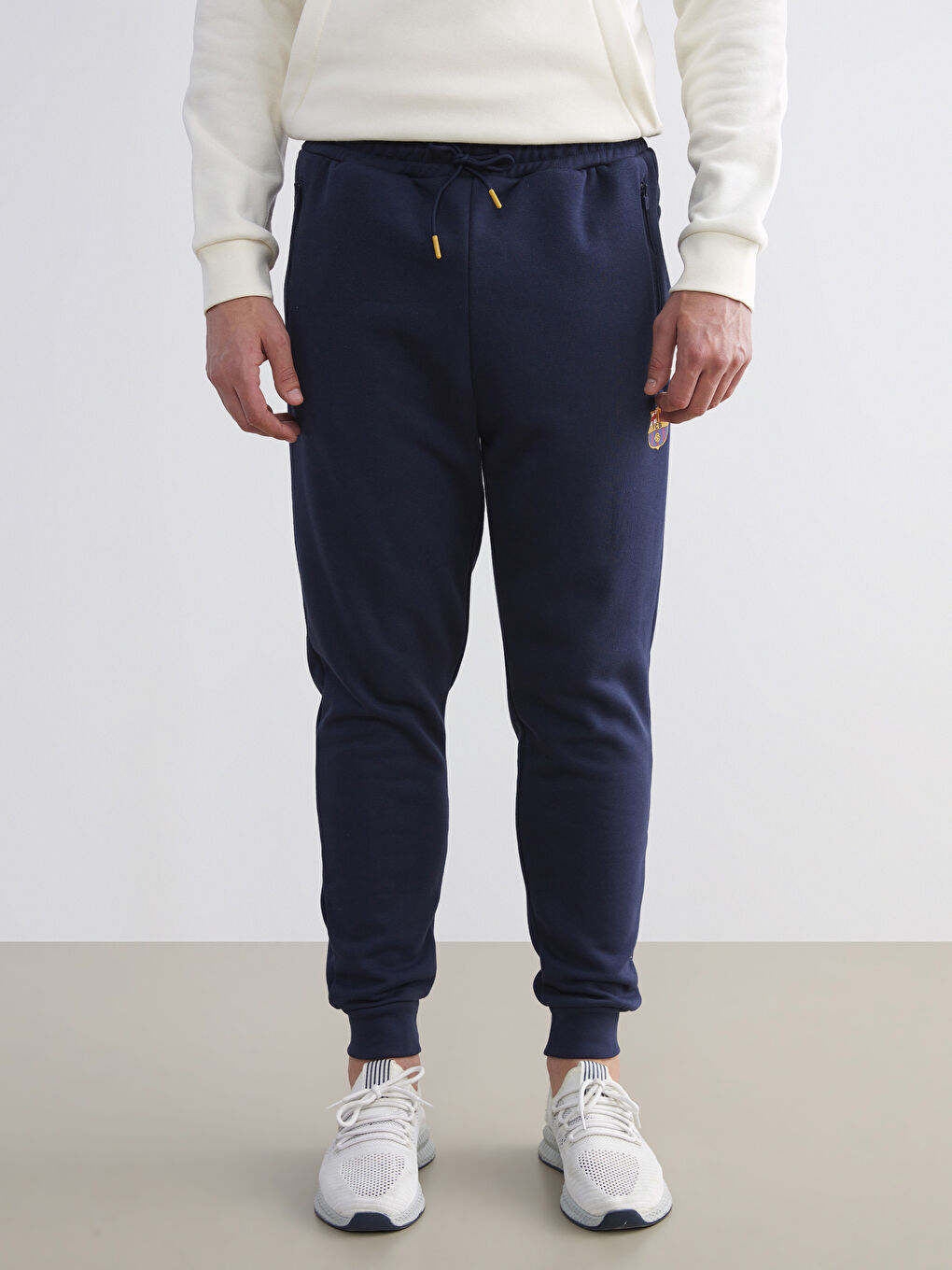Man NAVY Jogger Sweatpants-1