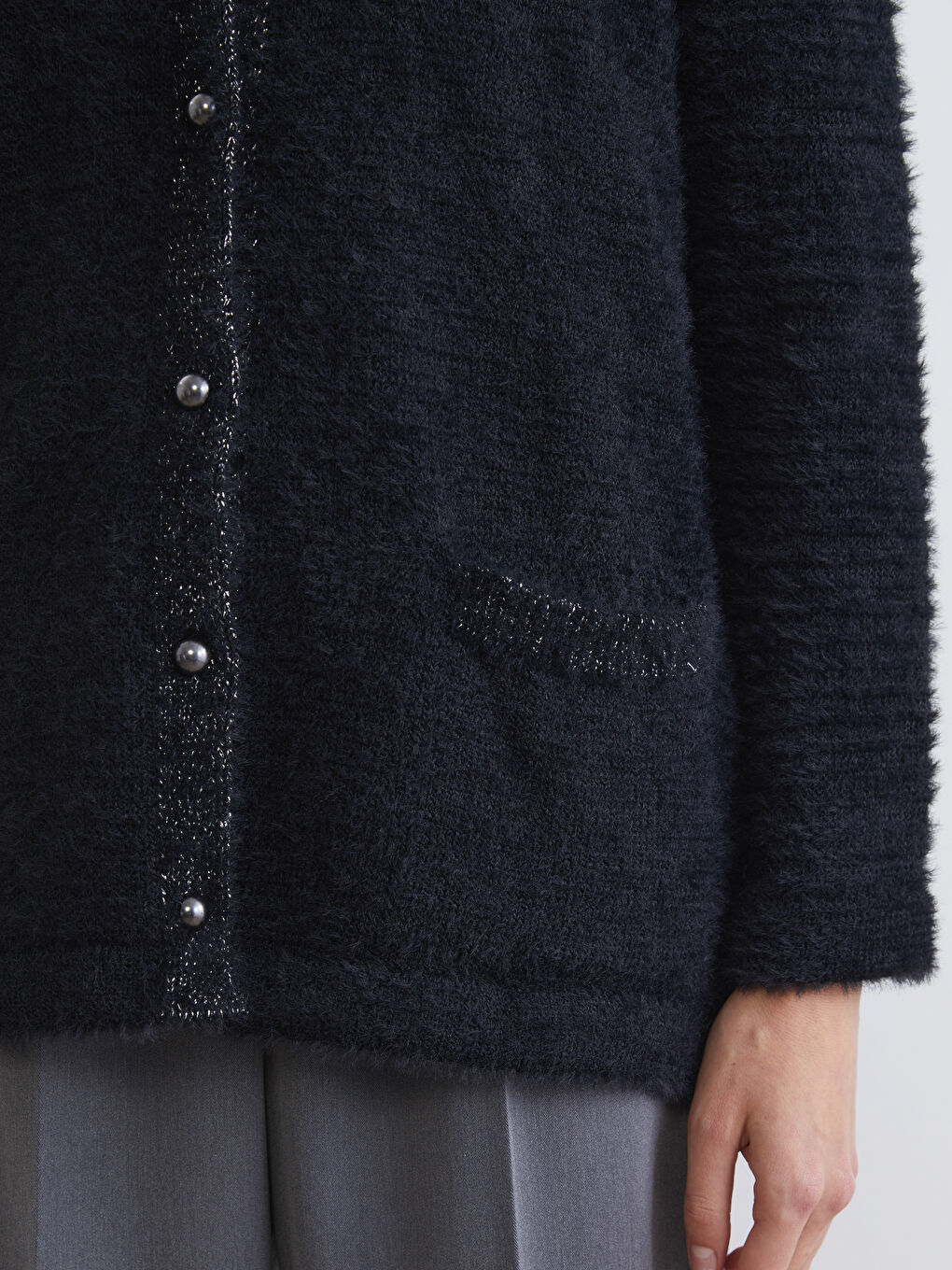 Siyah Bisiklet Yaka Kadın Triko Hırka-2