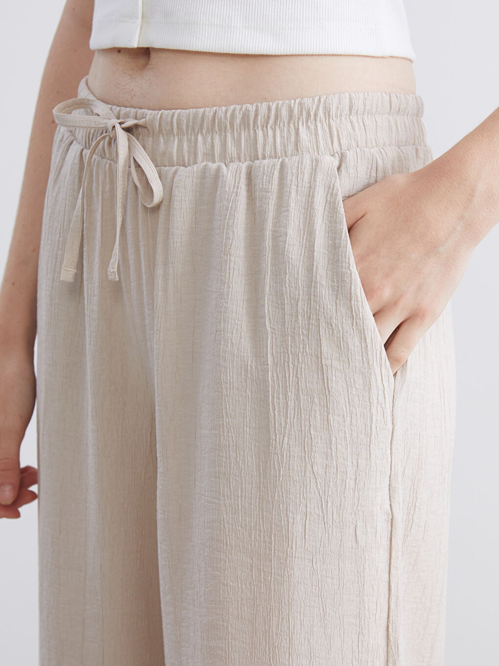 Bej Beli Lastikli Dokulu Geniş Paça Kadın Pantolon-2