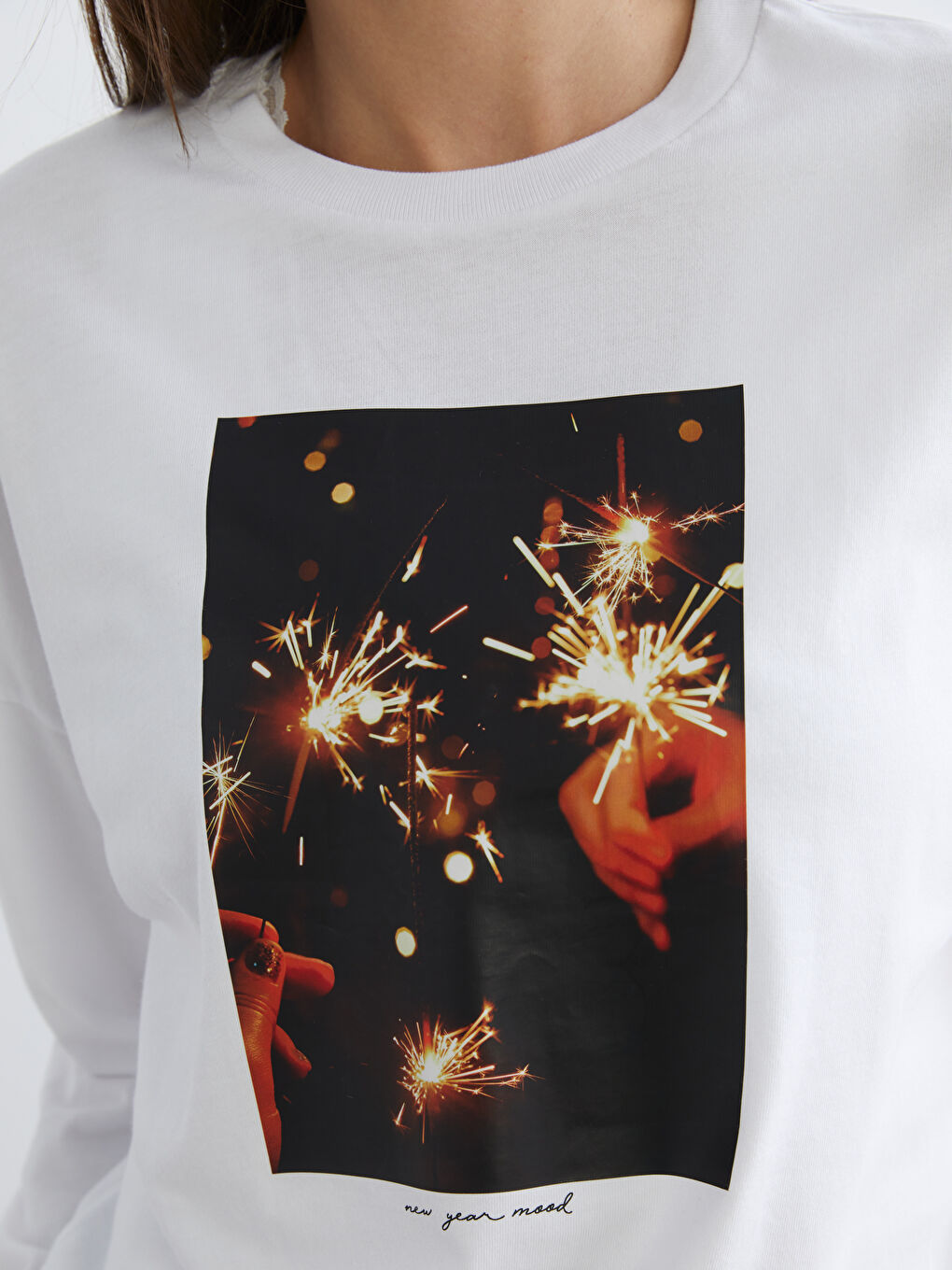 Beyaz Bisiklet Yaka Baskılı Oversize Kadın Tişört-2