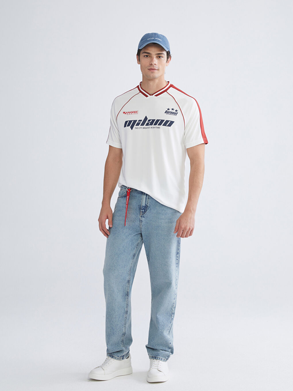 Ekru V Yaka Kısa Kollu Baskılı Erkek Tişört-1