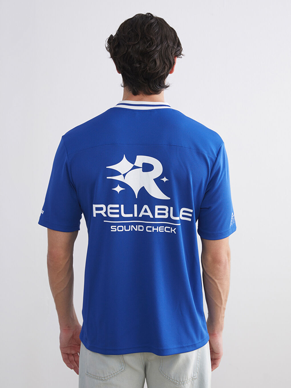 Mavi V Yaka Kısa Kollu Erkek Tişört-3