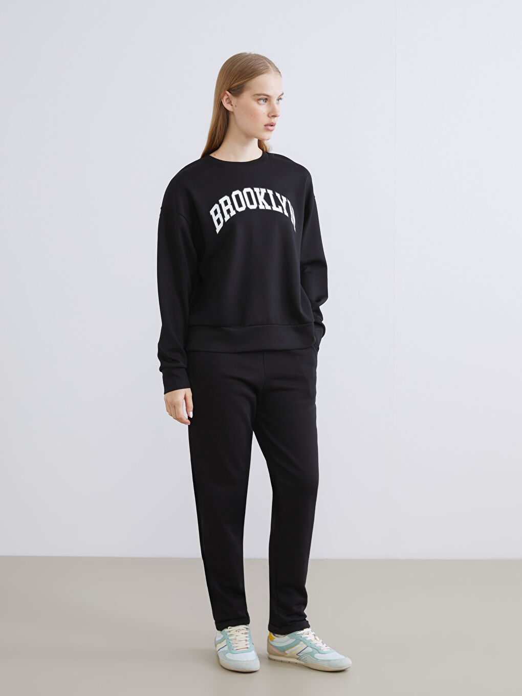 Siyah Brooklyn Baskılı Oversize Kadın Sweatshirt-1