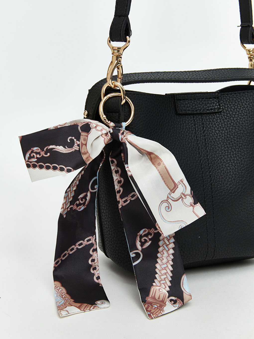 Siyah Deri Görünümlü Kadın Omuz Çantası-1