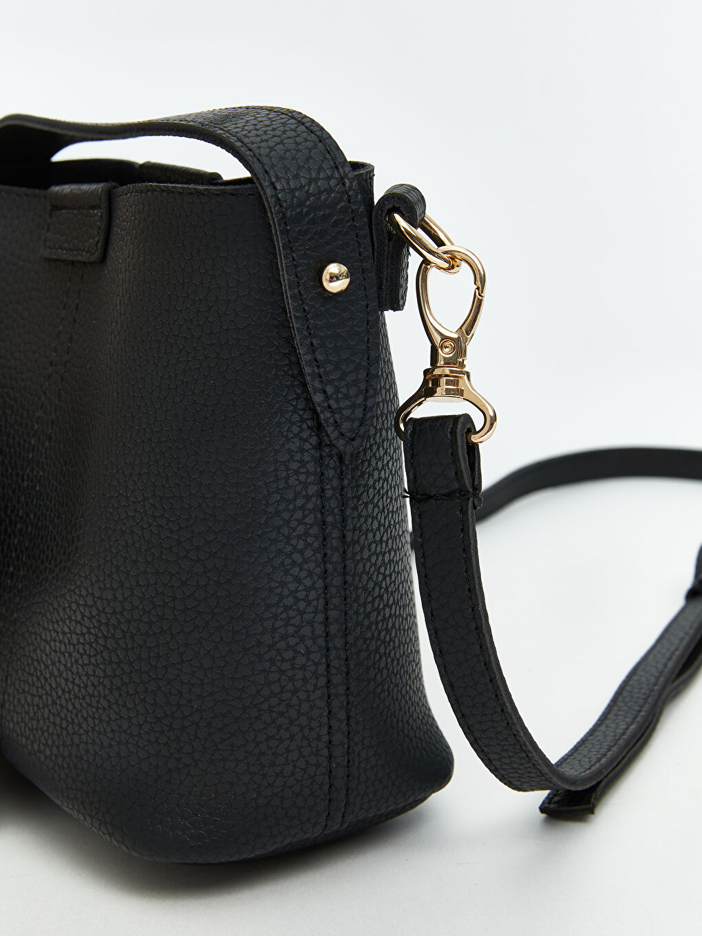 Siyah Deri Görünümlü Kadın Omuz Çantası-3