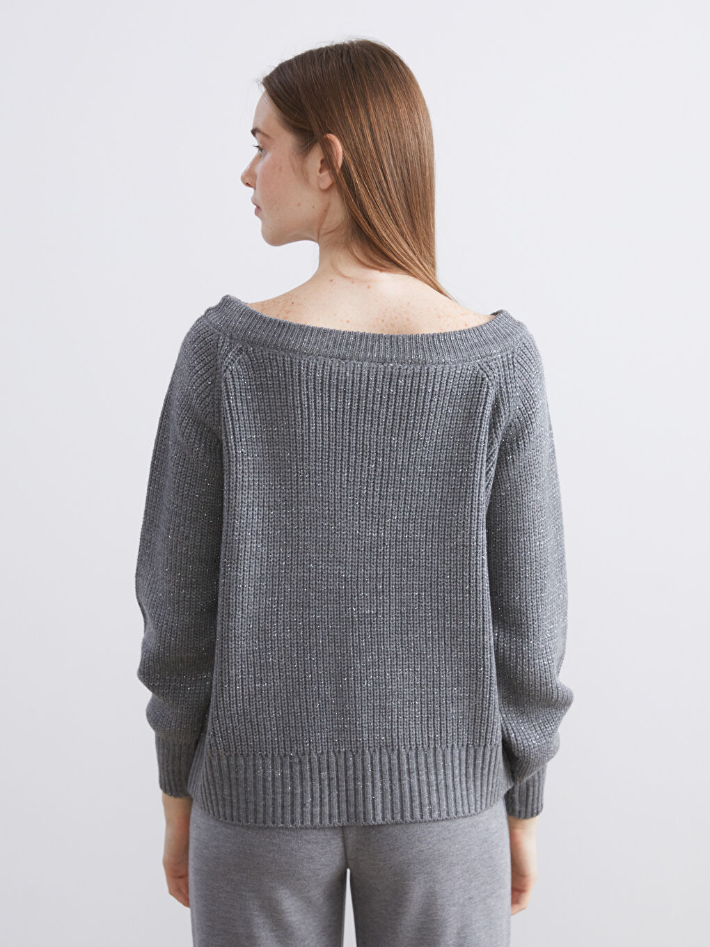 Gri Kayık Yaka Oversize Kadın Triko Kazak-3