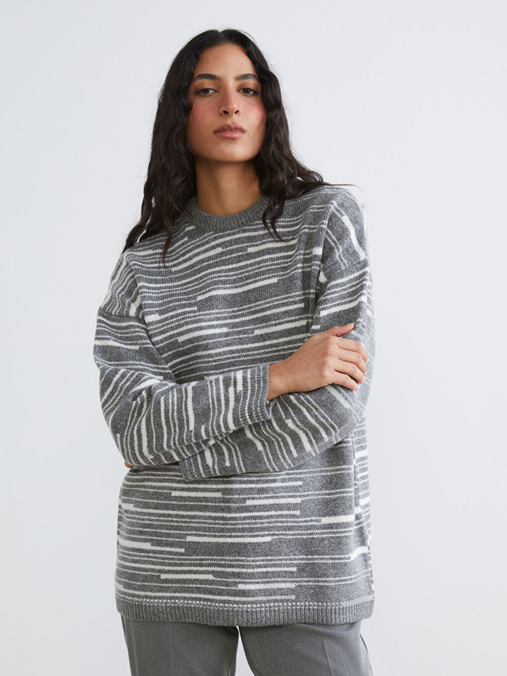 Gri Bisiklet Yaka Çizgili Oversize Kadın Triko Kazak