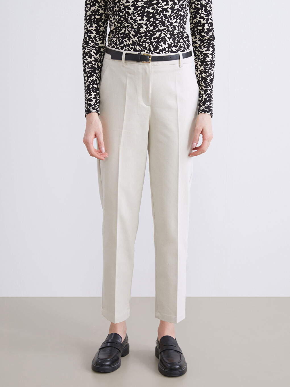 Bej Beli Kemerli Kadın Pantolon-2