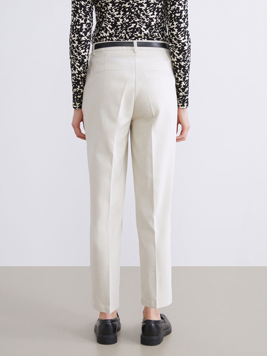 Bej Beli Kemerli Kadın Pantolon-4