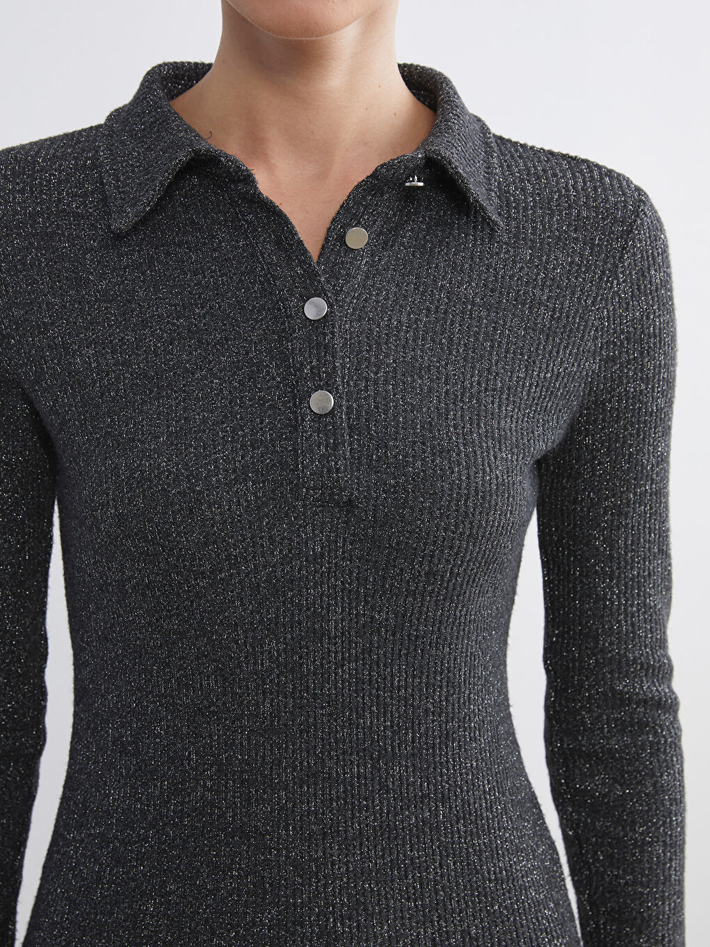 CRNA Haljina Žena-2