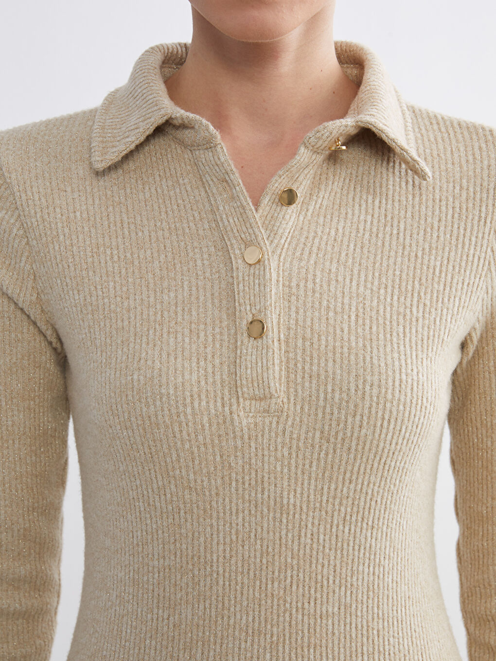 Bej Gömlek Yaka Parlak Görünümlü Elbise-2