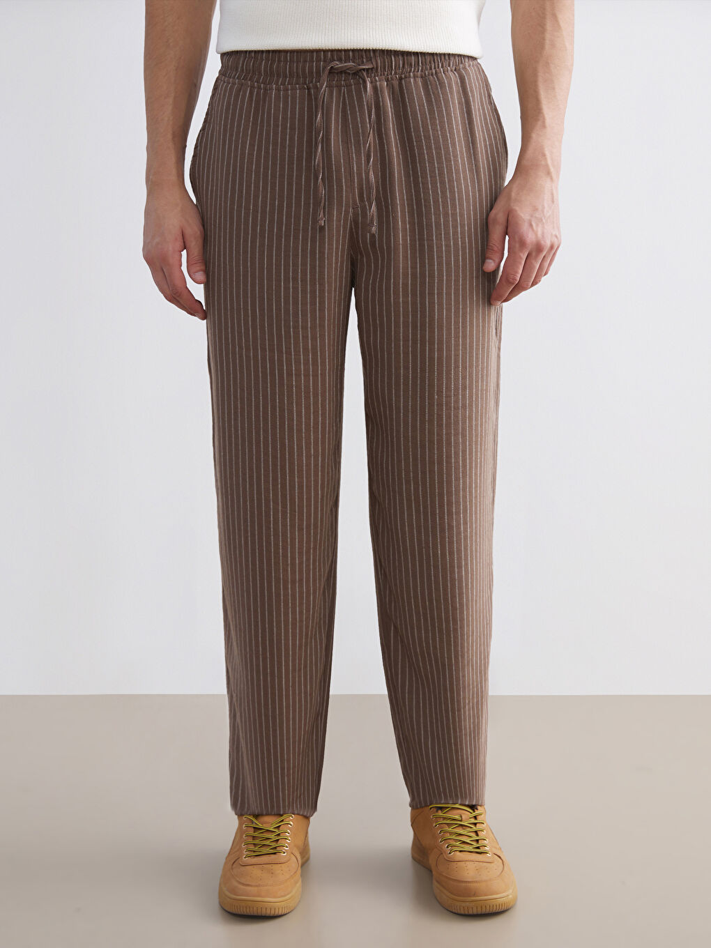 Kahverengi Rahat Kalıp Erkek Pantolon-1