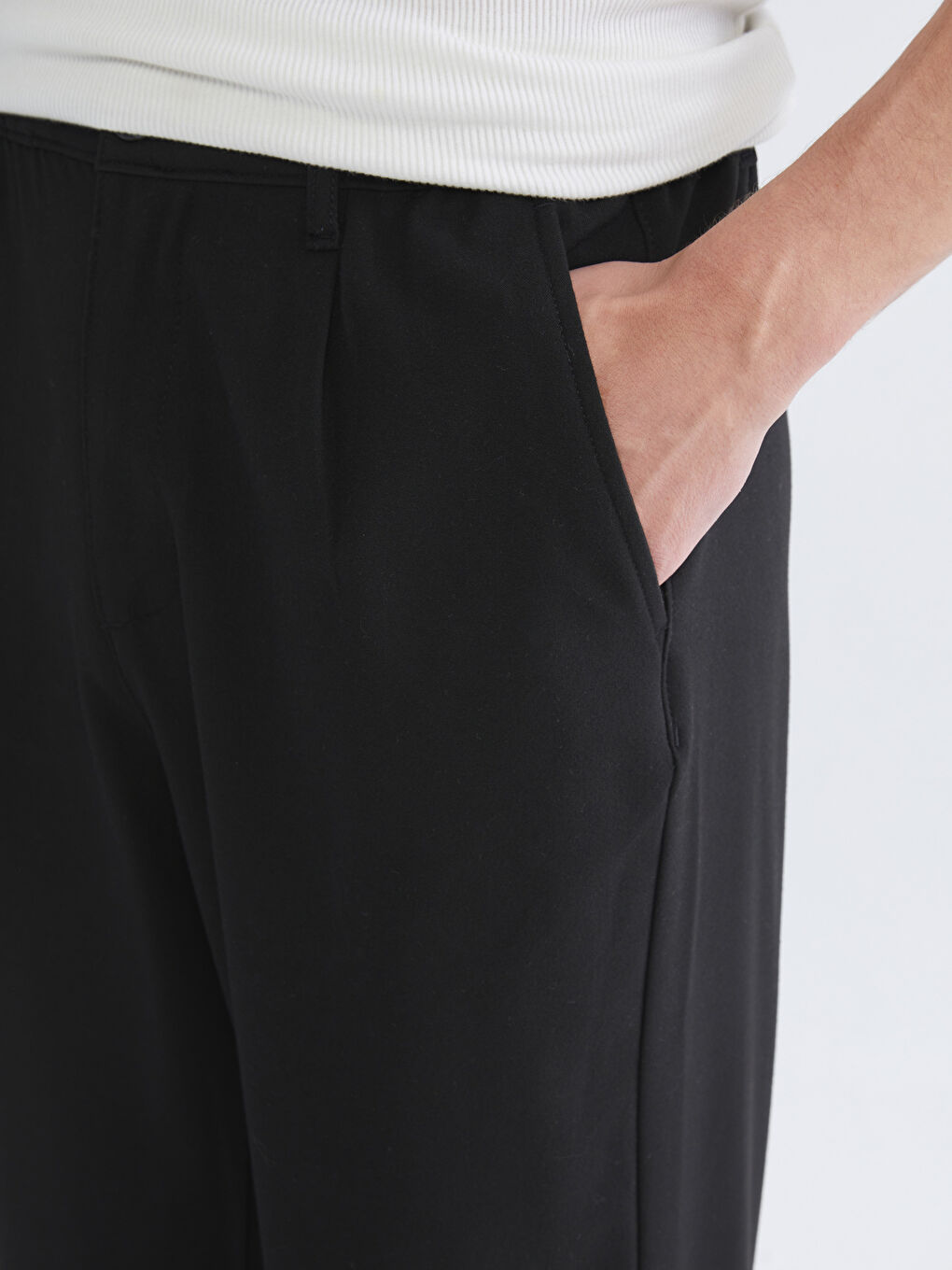 Relaxed Fit Men's Trousers-4