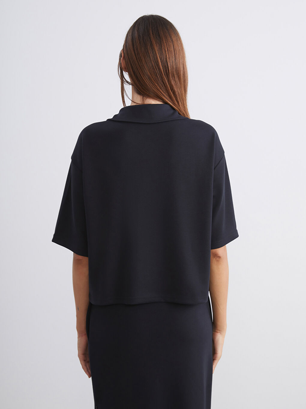 Siyah Polo Yaka Kadın Tişört-3