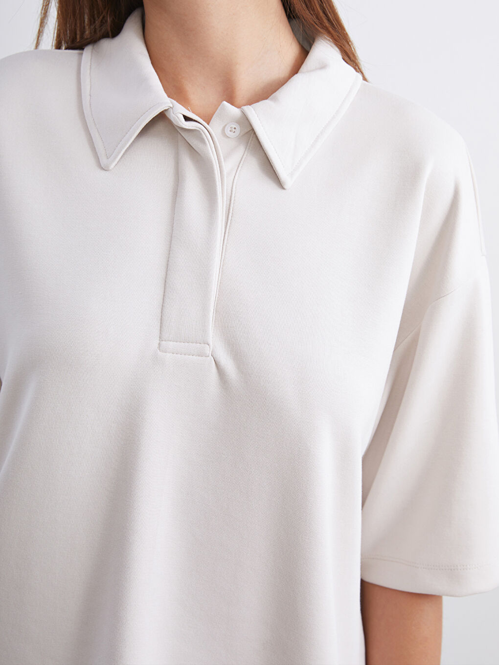 Ekru Polo Yaka Kadın Tişört-2