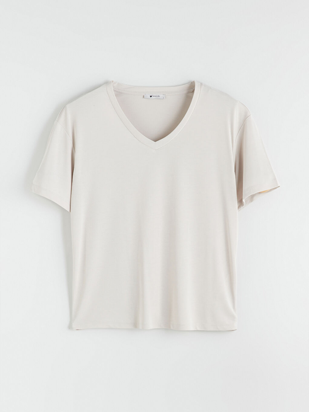 Ekru V Yaka Modal Karışımlı Oversize Kadın Tişört-4