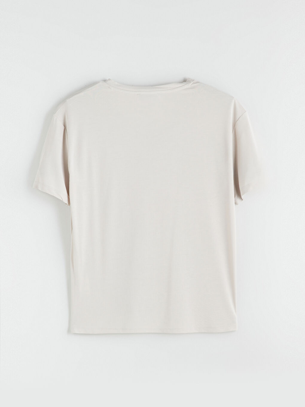 Ekru V Yaka Modal Karışımlı Oversize Kadın Tişört-5