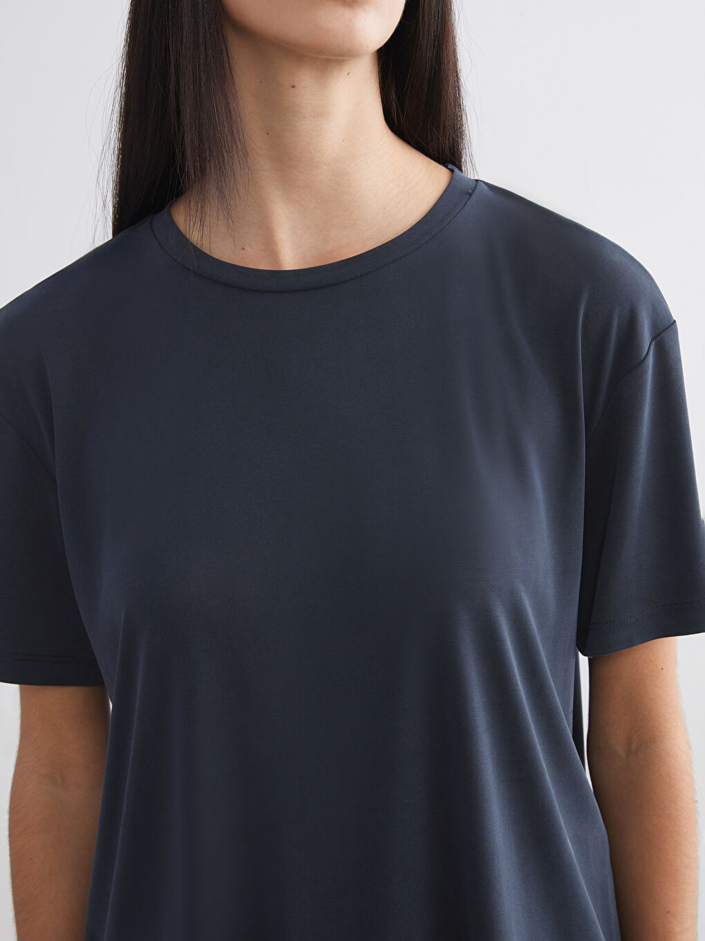 Siyah Modal Karışımlı Oversize Kadın Tişört-2