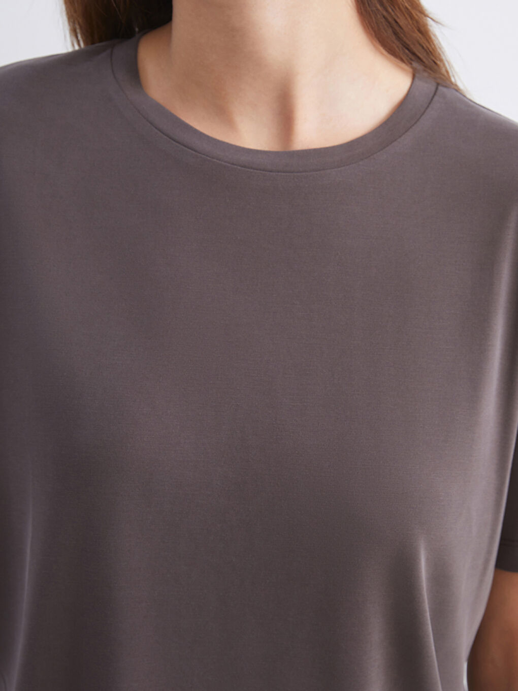 Kahverengi Modal Karışımlı Oversize Kadın Tişört-2