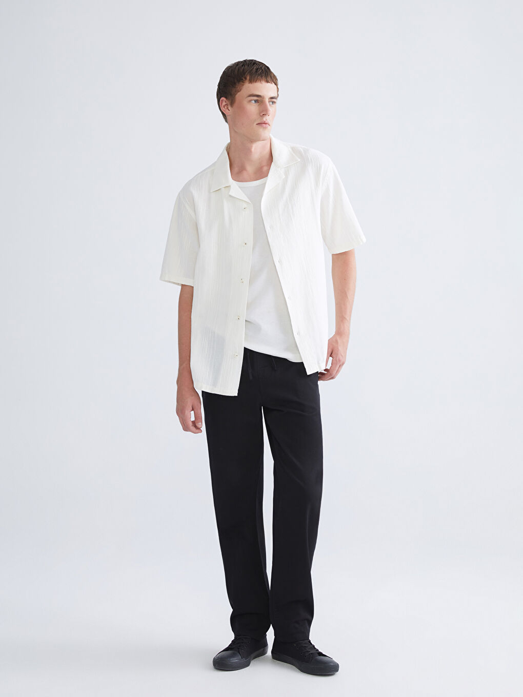 Ekru Regular Fit Resort Yaka Kısa Kollu Erkek Gömlek-1