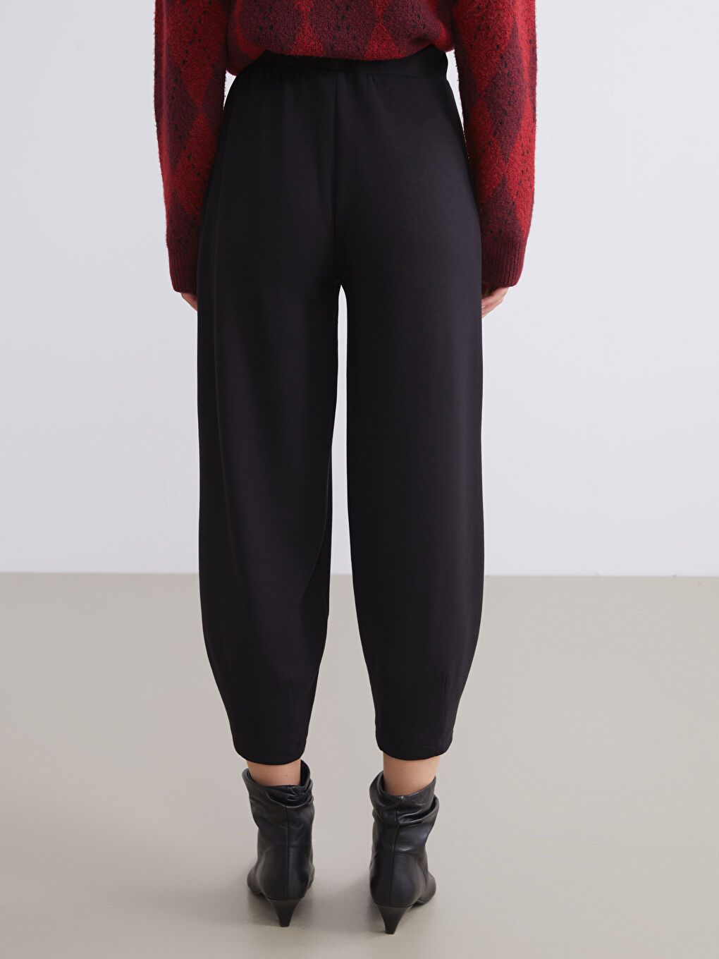 Siyah Beli Lastikli Kadın Eşofman Altı-3