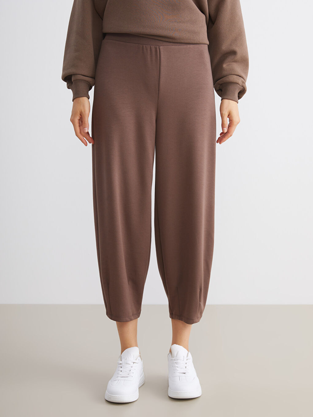 Kahverengi Beli Lastikli Kadın Eşofman Altı-1