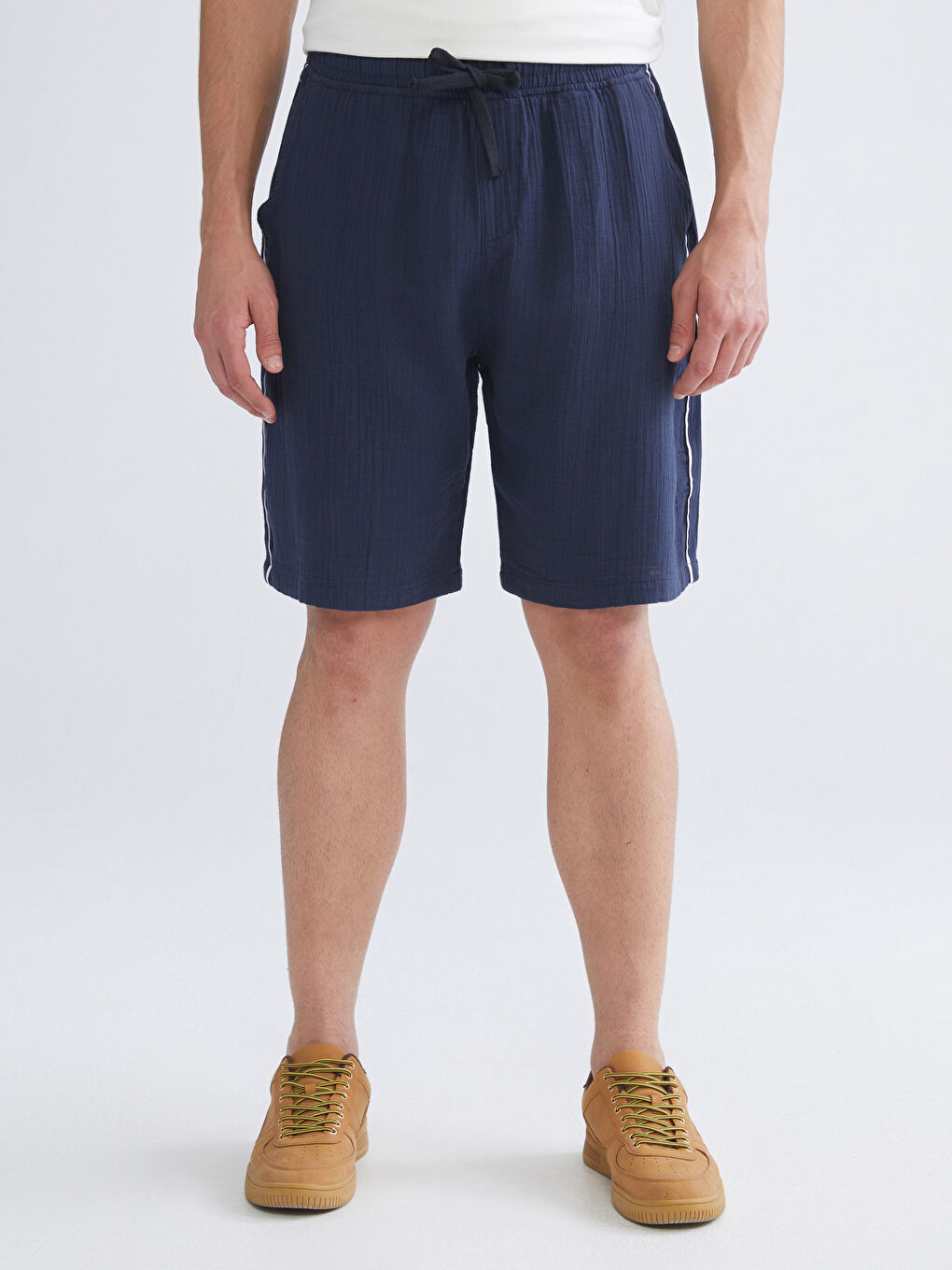 Lacivert Rahat Kalıp Keten Görünümlü Erkek Şort-1